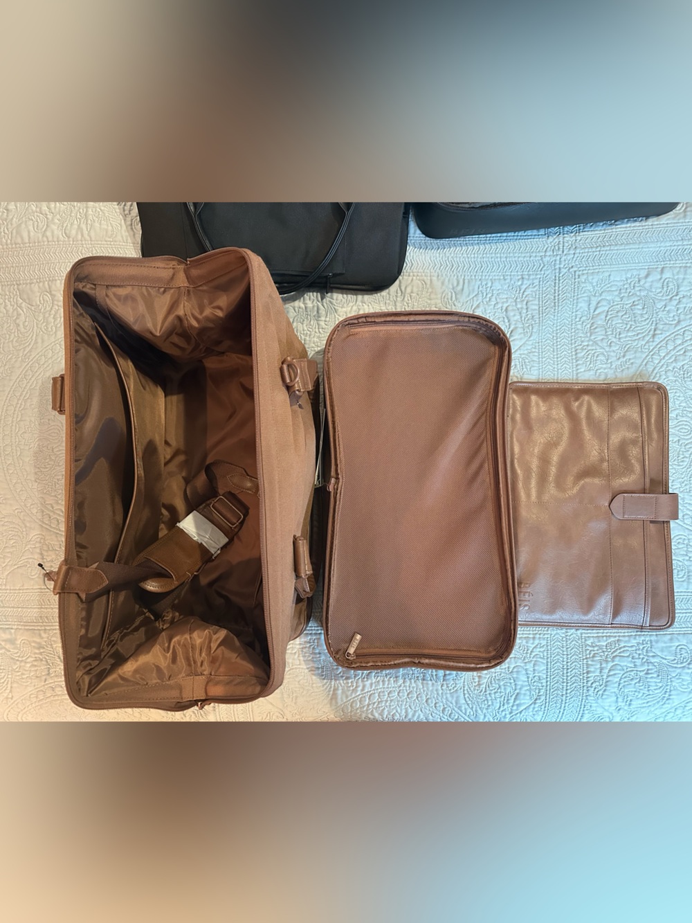 *COMPLETELY DETACHABLE VERSION* Beis convertible weekender, Maple BRAND NEW
